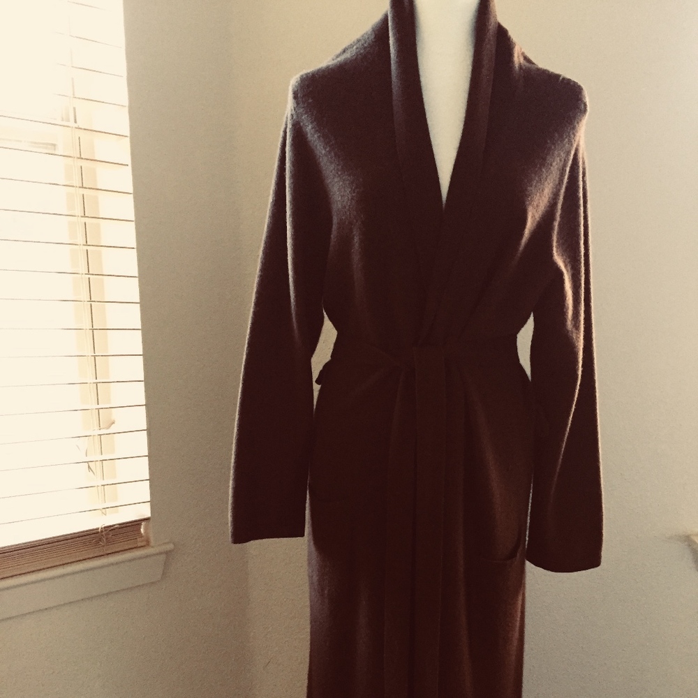 NEIMAN MARCUS COLLECTION- Cashmere Robe Sz M